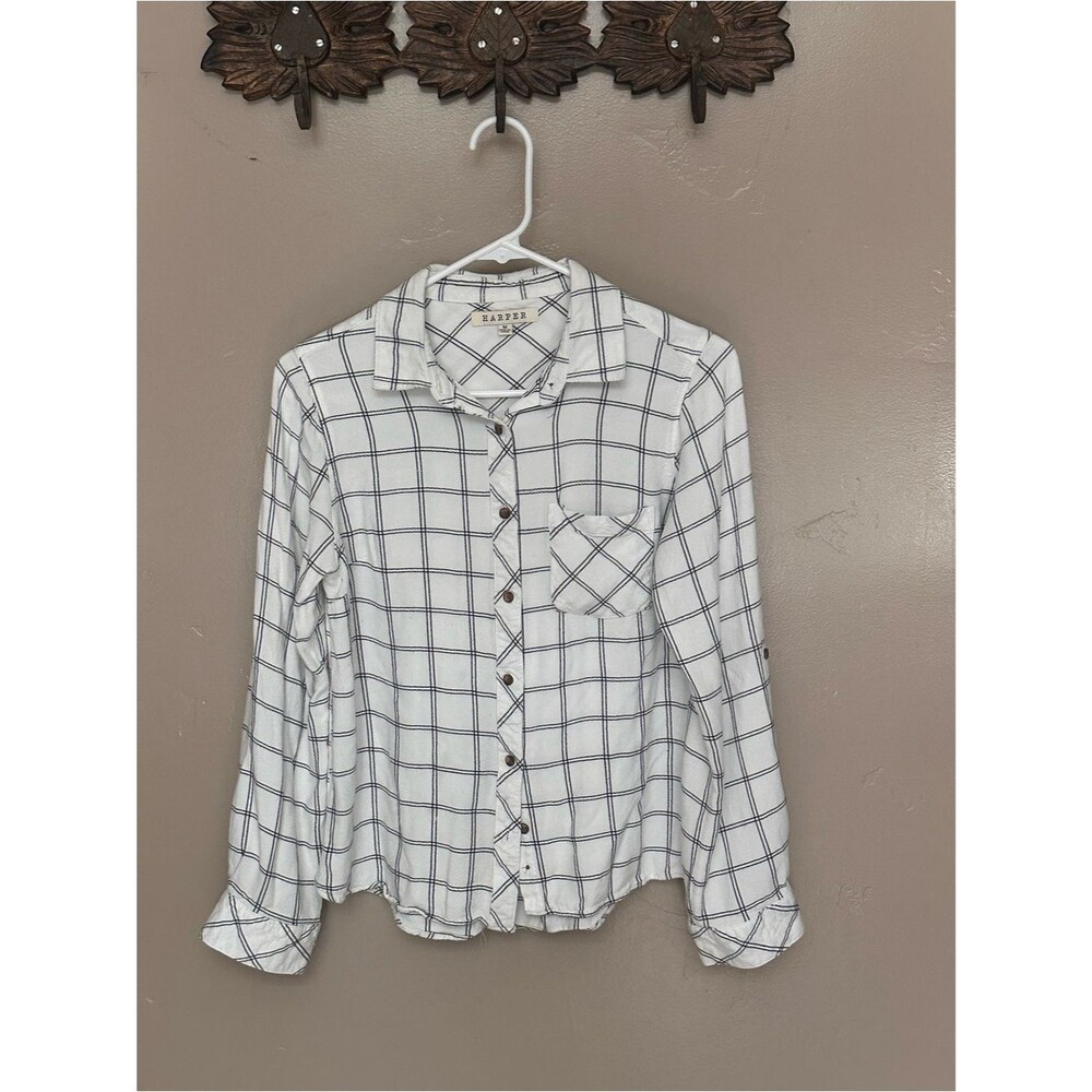 Harper Casual White and Black Plaid Button-Up Shirt Size M